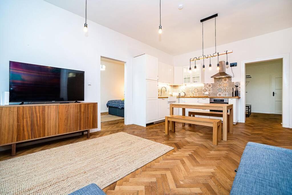 Elegant, Modern, 2-Bed Flat By Museum Of Prague Lejlighed Eksteriør billede
