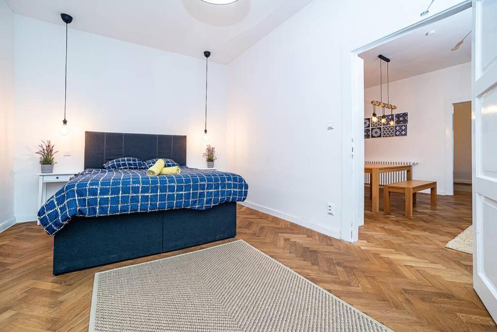 Elegant, Modern, 2-Bed Flat By Museum Of Prague Lejlighed Eksteriør billede